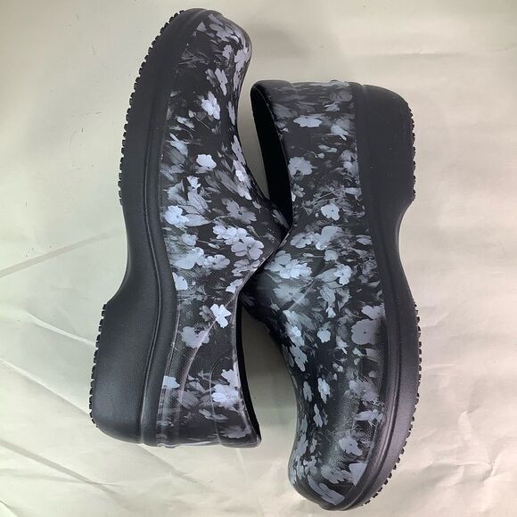 Crocs Neria Pro II Clogs Slip Resistant Work Gray Black Floral WOMENS Sz W11 - Picture 3 of 10